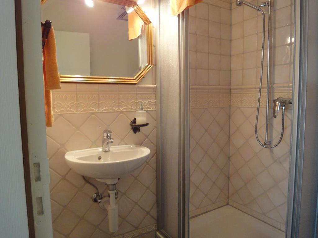 3 Camere Βασιλεία Δωμάτιο φωτογραφία